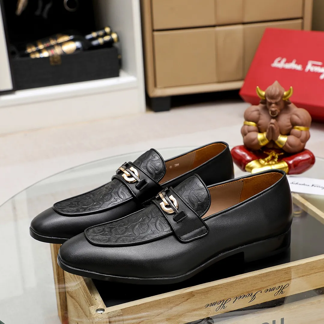 Men's shoes 💰600 🕷🕷🐂【Ferragamo】 Popular fashionable casual shoes🇨🇳Official website counter 1:1 production, original mold opening💯Good quality can be seen, imported high-end first-layer pebbled calfskin, water-dyed🐂leather lining🌿very clear texture, high-quality waterproof, non-slip and wear-resistant outsole🎋high quality and low price, truly handmade🍓, 2 colors available! Code number 38-44 (45. To be customized)